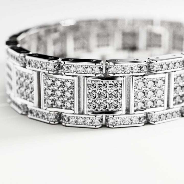 SB Signature Bracelet in 18k Gold with Pave Diamonds
