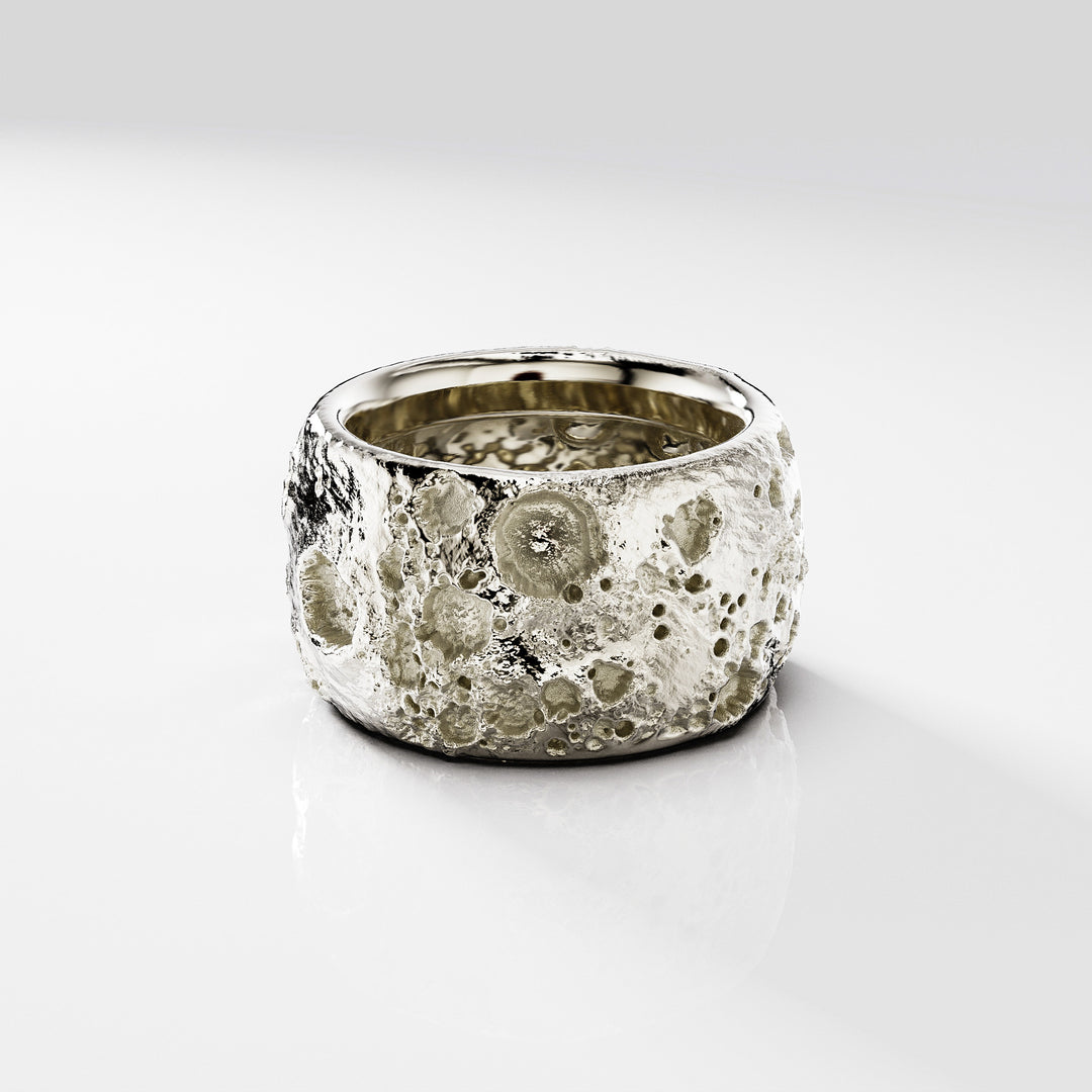 Moonshine Ring in 18k White Gold