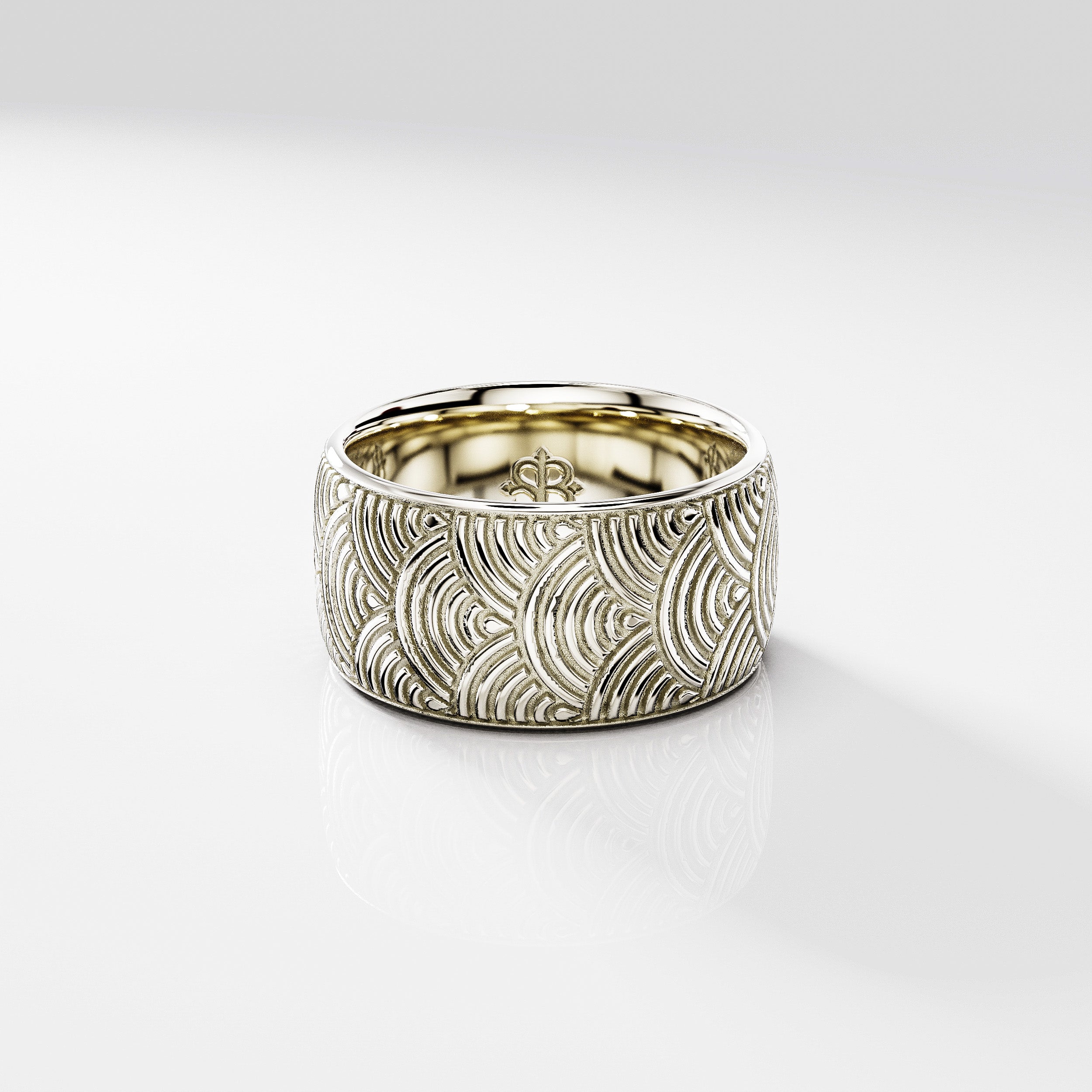 Kanagawa Wide Band Ring in 18k Gold – Saint Bones