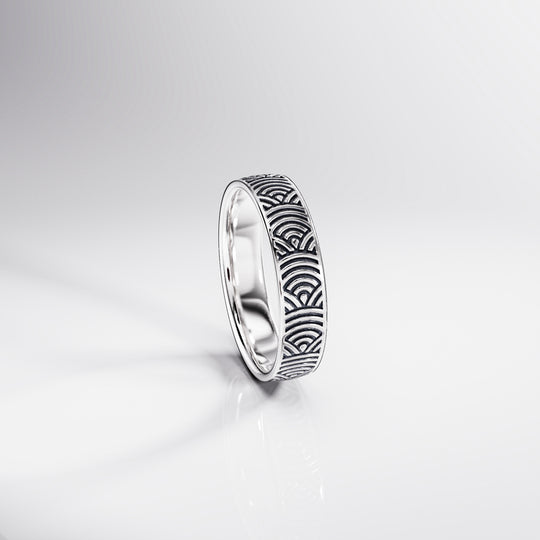 Kanagawa Lite Band Ring in Sterling Silver