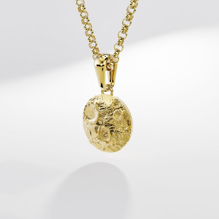 Moonshine Pendant in 18k Yellow Gold