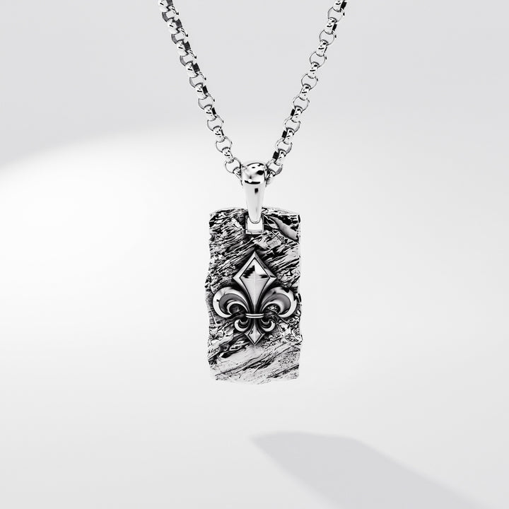 Noble Lily Tag in Sterling Silver